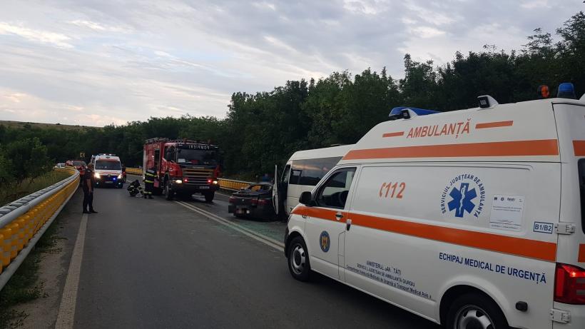 UPDATE: Microbuz cu 16 pasageri, implicat într-un accident în Giurgiu. A fost activat Planul roșu 18792810