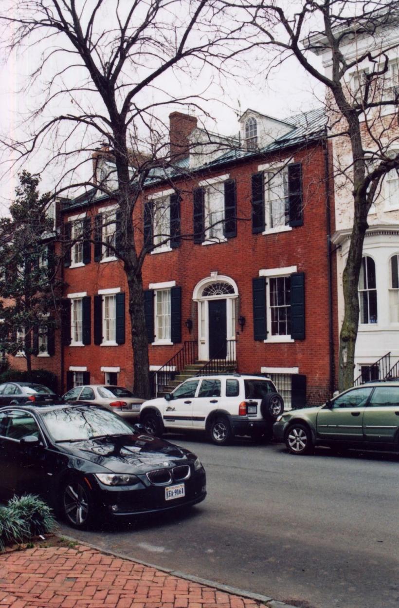 Aventurile scriitorului-politician care a fugit de stalinism cu bombardierul 18793518