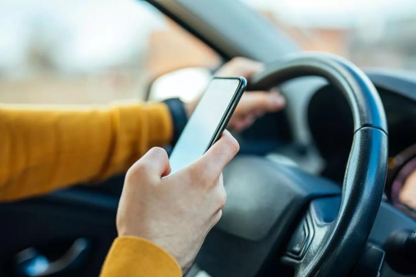 Șoferi condamnați pentru ucidere, din cauza telefoanelor mobile