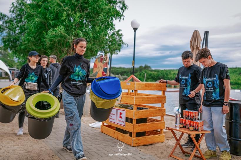 La Rocanotherworld faptele bune se adună împreună    18794316