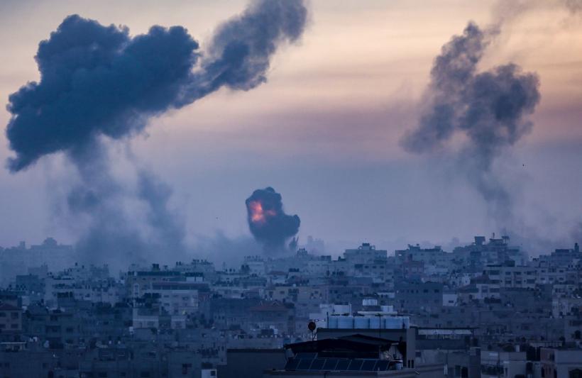 Forțe israeliene bombardează poziţii islamiste din Fâşia Gaza