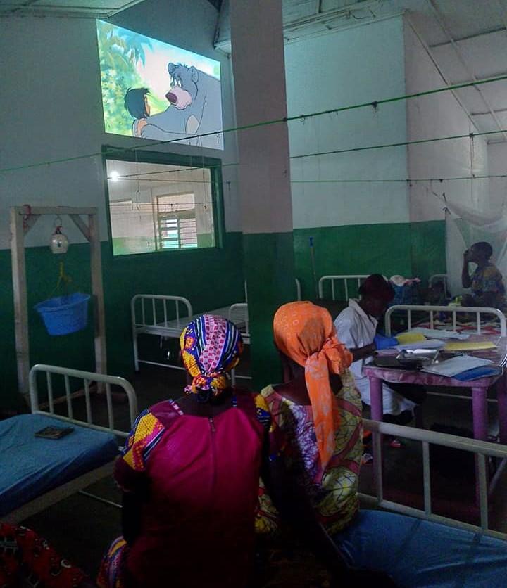 Alexandra Tănase, farmacist voluntar „fără frontiere”: „Uneori, mamele vindeau untul de arahide primit ca tratament pentru copilul subnutrit pentru a le cumpăra și celorlalți de mâncare” 18795806