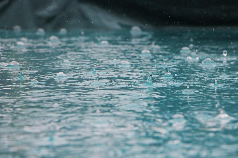 Pericol de inundații și avertizare de ploi torențiale în Dobrogea