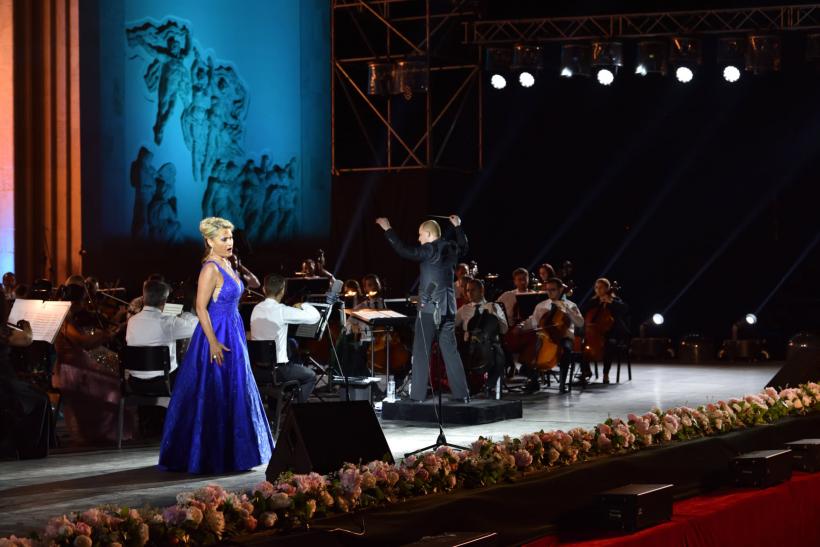 Opera Națională București intră în al doilea secol de existență După o stagiune centenară de succes, repornim la drum cu  Promenada Operei, ediția a XII-a, în 27 august pe esplanada Operei Naționale București 18796659