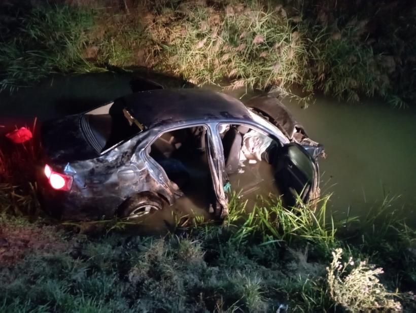 O mașină a plonjat într-un râu din județul Vaslui. 5 tineri au ajuns la spital