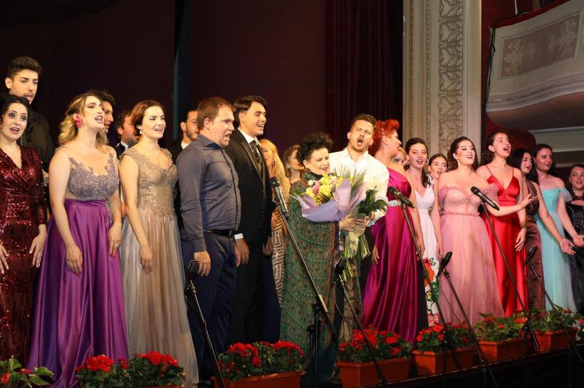 Pe culmile artei. Interviu cu MARIANA NICOLESCO 18797629