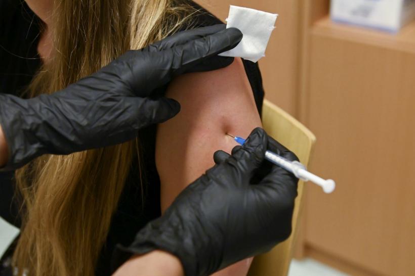 Germania va începe săptămâna viitoare vaccinarea COVID adaptat la Omicron - ministru