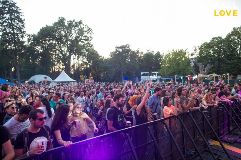 Câștigători de Grammy astăzi, pe scena Festivalului Fall In Love, la Mogoșoaia  Arrested Development & Mura Masa, în premieră la București 18797899