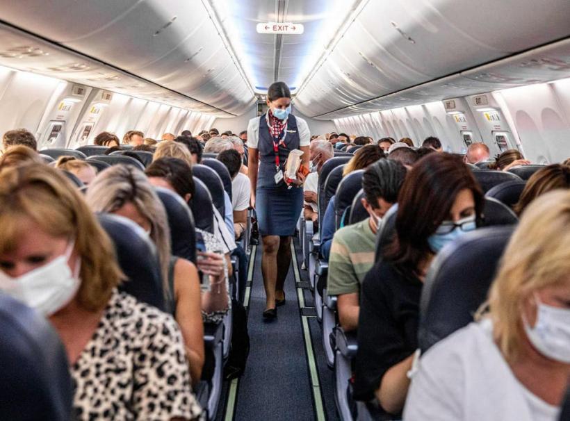 Preţul mediu al biletelor de avion s-a majorat cu 19%, în perioada vacanţei