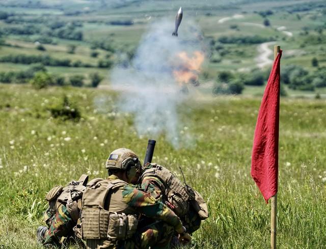 Guvernul generalului Ciucă ajută cu 50 de bani industria românească de armament