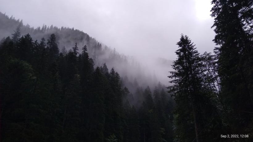 Făgăraș, muntele de fum, muntele de rouă 18798830