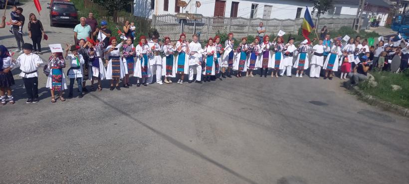 Mica Buclă a înghițit 600.000 de euro 18798886