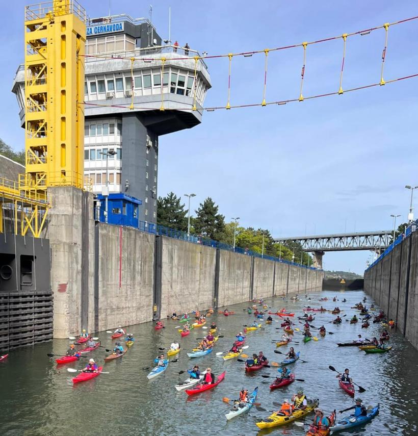 Imagini spectaculoase: Caiac-canoe la ecluza Cernavodă 18799591