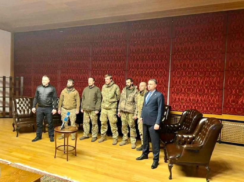 VIDEO Moscova și Kievul schimbă aproape 300 de prizonieri. Rușii îl consideră pe Putin trădător 18800188