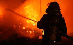 Cluj: Incendiu în Parcul Industrial Tetarom, doi bărbaţi au suferit arsuri