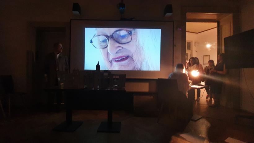 NO RA – Femininul norilor, spectacolul dedicat Norei Iuga, este reluat din această toamnă la Muzeul Național al Literaturii Române 18800594