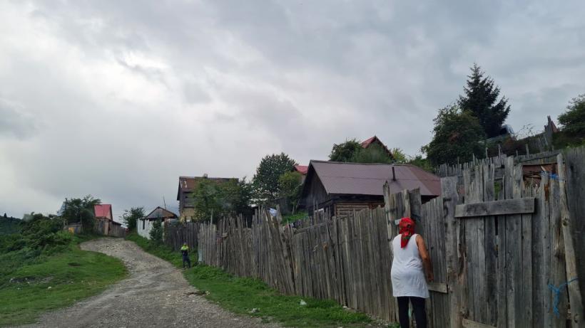 O poveste tulburătoare: Iolanda, poștărița dintre clanuri 18800669