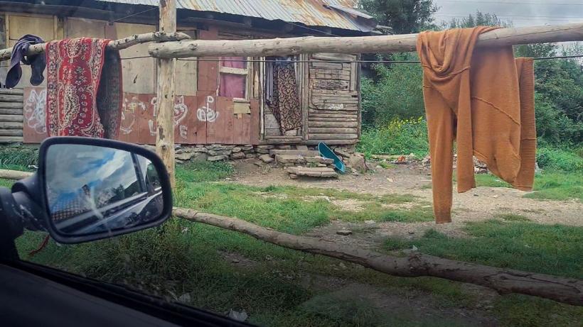 O poveste tulburătoare: Iolanda, poștărița dintre clanuri 18800670