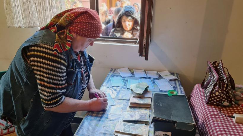 O poveste tulburătoare: Iolanda, poștărița dintre clanuri 18800672