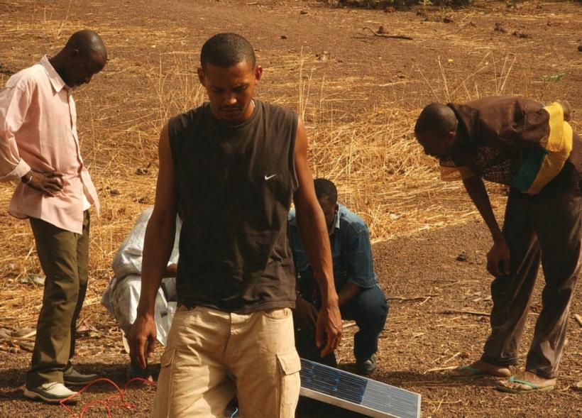 Ce putem învăța de la albine despre viitorul planetei:  multi-premiatul documentar Honeyland va fi proiectat la București,  în cadrul One Minute Older 18801152