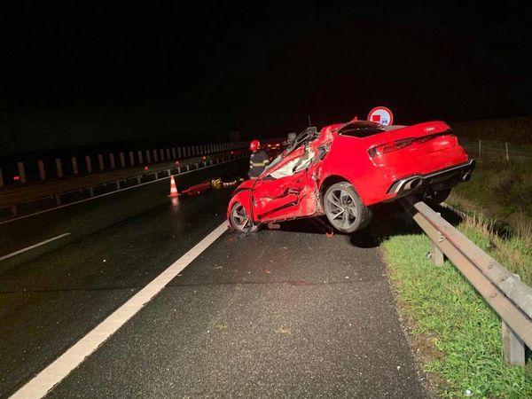 Mesajul Poliției Române, după un accident mortal: „Vă rugăm vizionați și fotografiile!”  18801376