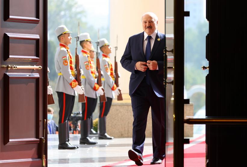 Aleksandr Lukașenko dă asigurări că țara sa nu va participa la războiul din Ucraina 
