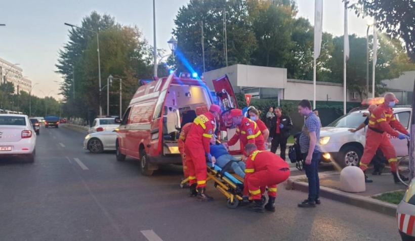 Două tramvaie s-au ciocnit vineri seara, în Capitala. Trei persoane au fost rănite  18801508