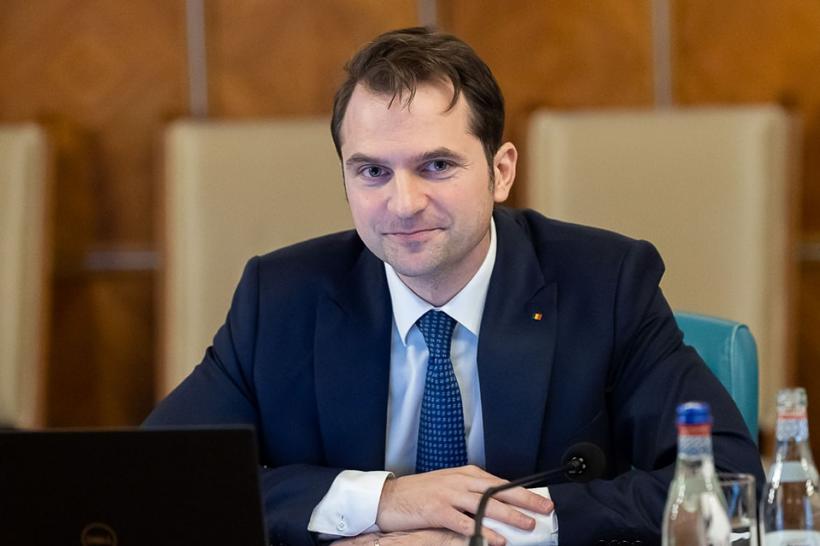 Sebastian Burduja, ministrul Cercetării va conduce interimar și Ministerul Educației