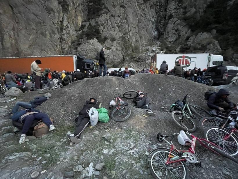 Uzbekistanul nu-i deportează pe ruşii care fug de mobilizarea parţială 18801428