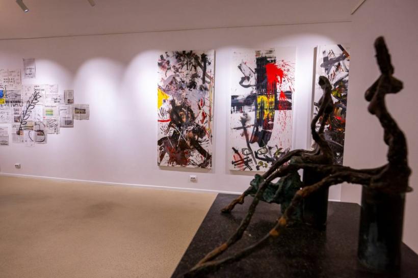 Expoziția “307” – Lucrările a trei artiști renumiți pot fi admirate la Galeria Națională de Artă „Forma” din Deva 18801747