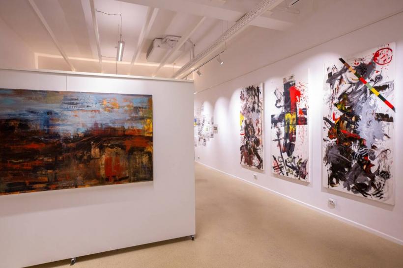 Expoziția “307” – Lucrările a trei artiști renumiți pot fi admirate la Galeria Națională de Artă „Forma” din Deva 18801750