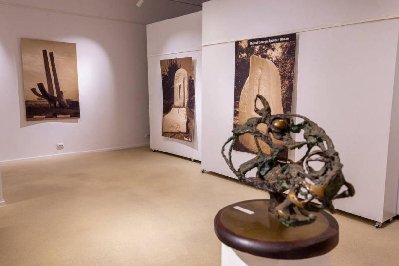 Expoziția “307” – Lucrările a trei artiști renumiți pot fi admirate la Galeria Națională de Artă „Forma” din Deva 18801753