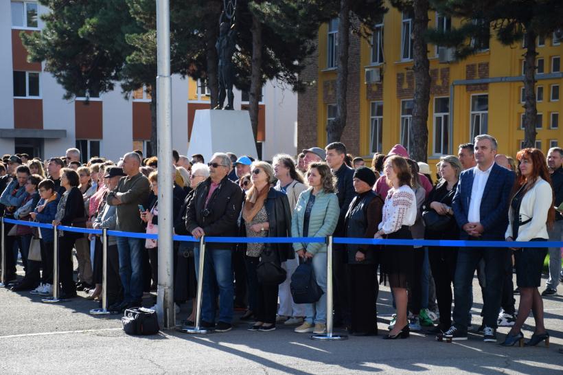 Academia Navală “Mircea cel Bătrân”. Viitorii marinari au participat la deschiderea noului an universitar 18801818