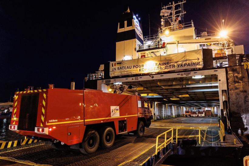 O navă plină cu ajutoare pentru Ucraina a ajuns din Franța în Portul Constanța