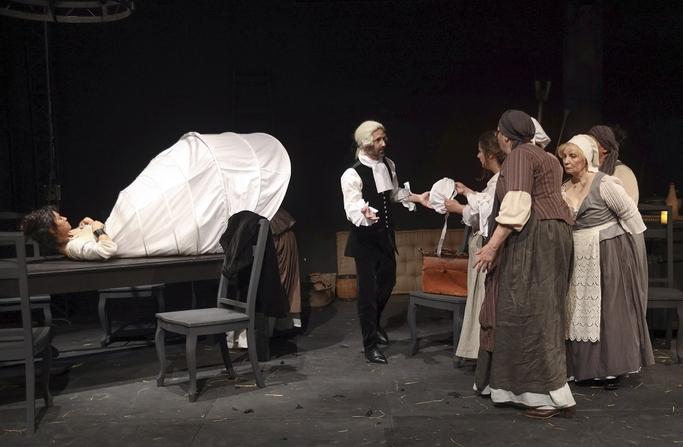 La TNB, luna octombrie aduce trei noi premiere 18802167