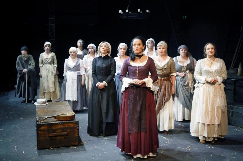 La TNB, luna octombrie aduce trei noi premiere 18802168