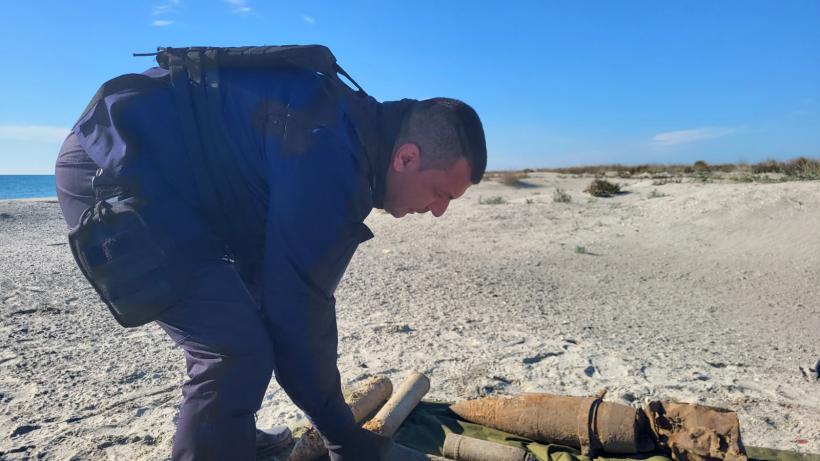 Misiune de distrugere a muniţiei rămase neexplodată din timpul celor două războaie mondiale 18802269