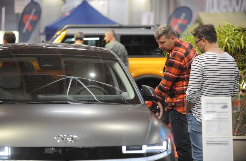 SAB&Accesorii 2022: Super-maşini de peste 5 milioane de euro şi modele auto în premieră, expuse la Romexpo 18802453