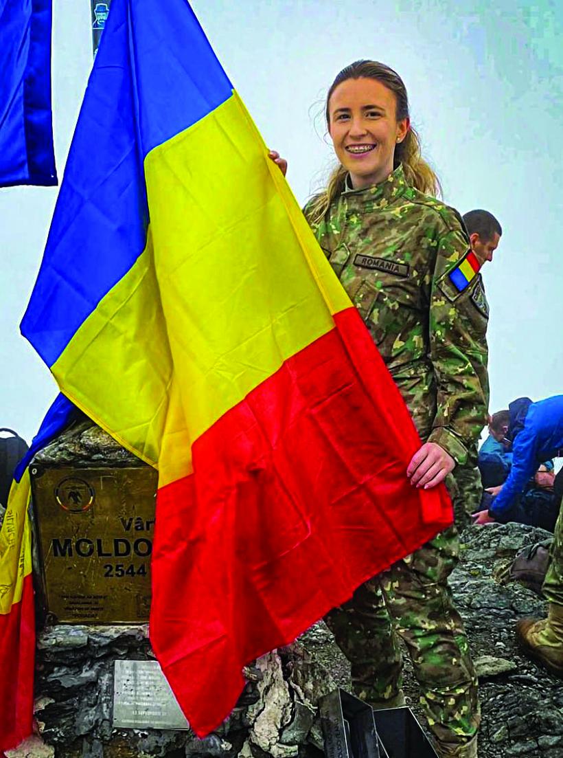 Respect pentru haina militară 18802492