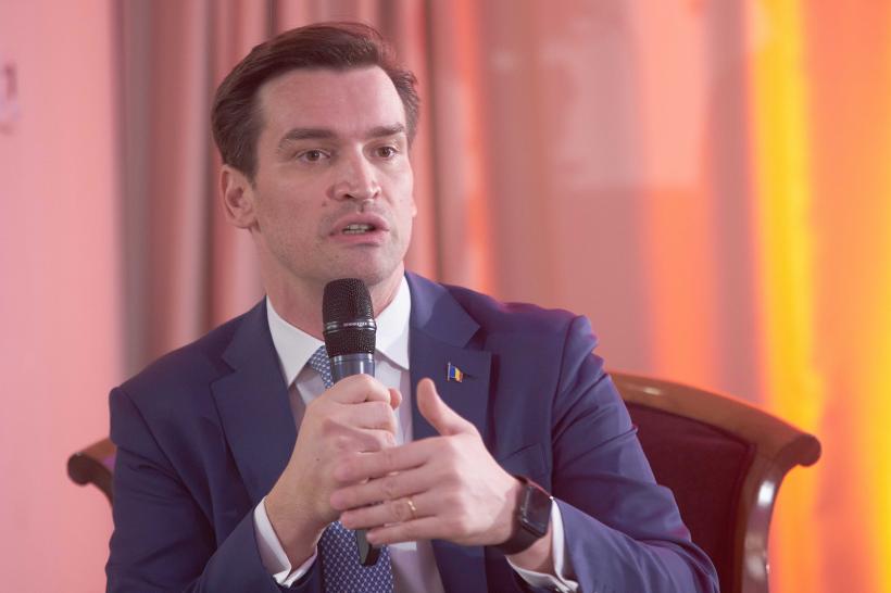 Conferința națională „România inteligentă”. Tehnologia online aduce pacientul mai repede la medic 18802465