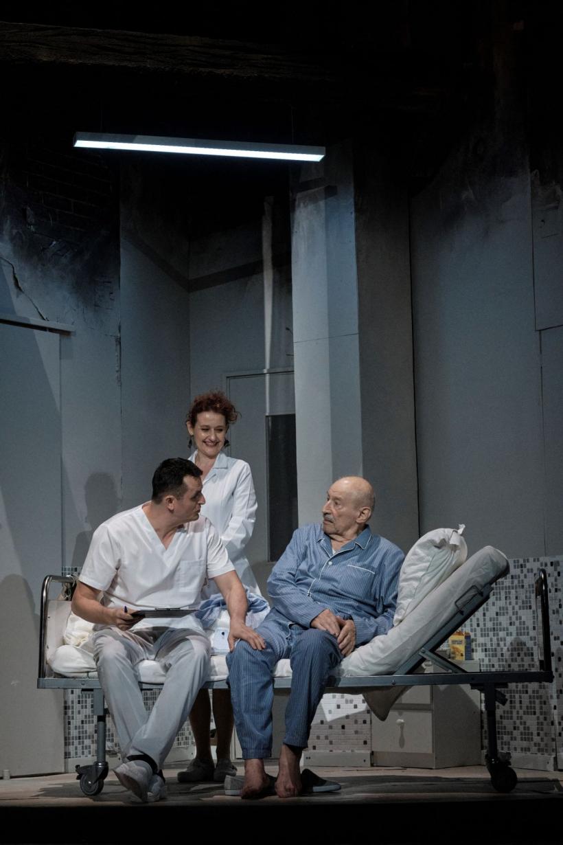 PREMIERĂ / ”Tatăl” de Florian Zeller, regia Cristi Juncu, la Teatrul Bulandra 18802731