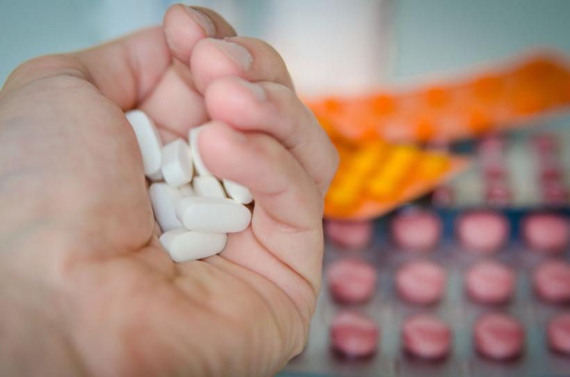ROMÂNIA, locul 3 în UE la consumul de antibiotice. Trebuie redus consumul cu 30% 