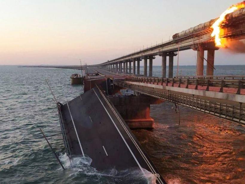 Bulgarii susțin că autocamionul care a explodat pe podul din Crimeea nu a trecut prin Bulgaria