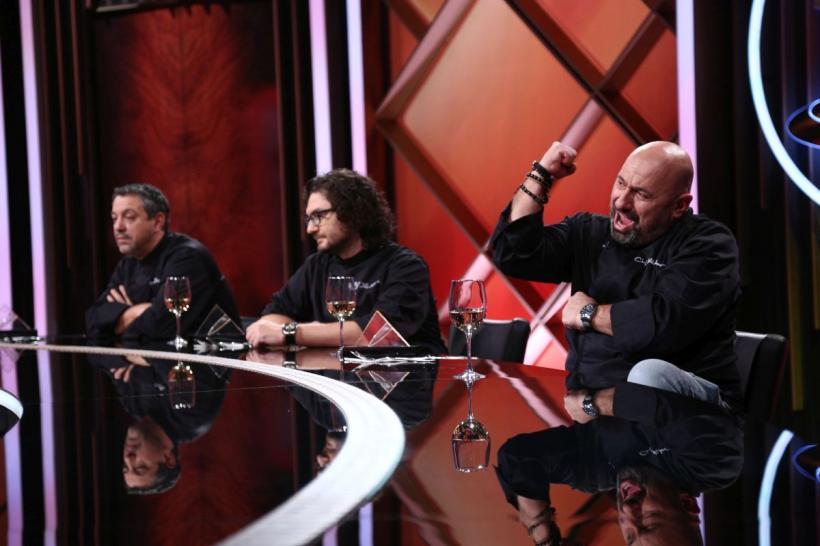 Chefi la cuțite, lider de piață cu ediția de luni. În seara aceasta, românul care a gătit pentru Regina Marii Britanii intră în competiția culinară și dezvăluie culisele bucătăriei exclusiviste în care lucrează 18803156