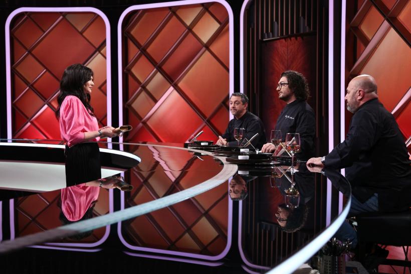 Chefi la cuțite, lider de piață cu ediția de luni. În seara aceasta, românul care a gătit pentru Regina Marii Britanii intră în competiția culinară și dezvăluie culisele bucătăriei exclusiviste în care lucrează 18803162