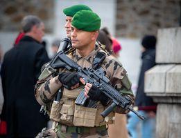 Franţa a decis suplimentarea prezenţei militare în România