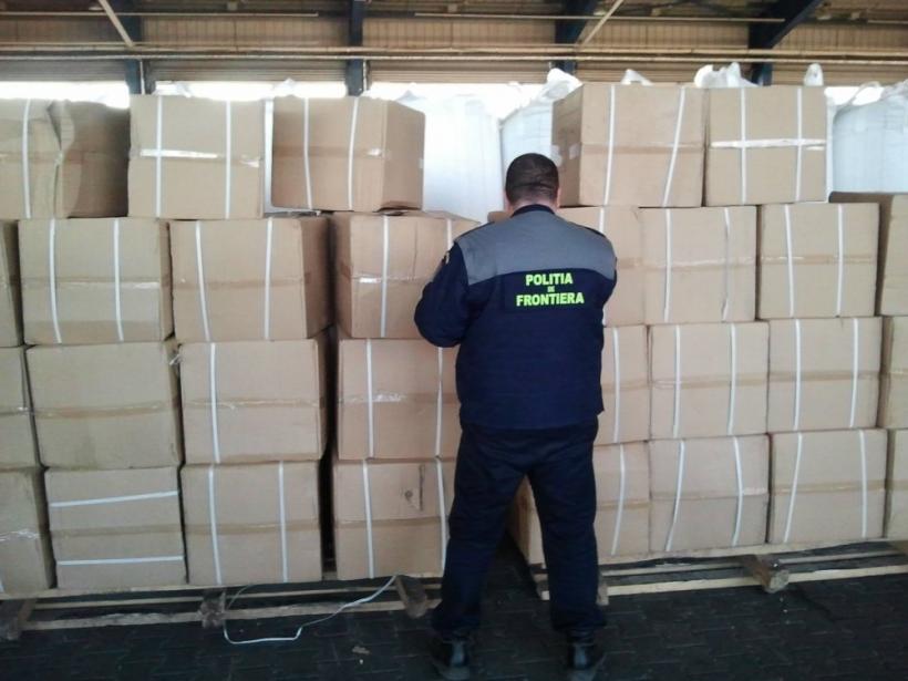 Contrabandă cu țesături în Portul Constanța. Produsele valorează peste un milion de lei