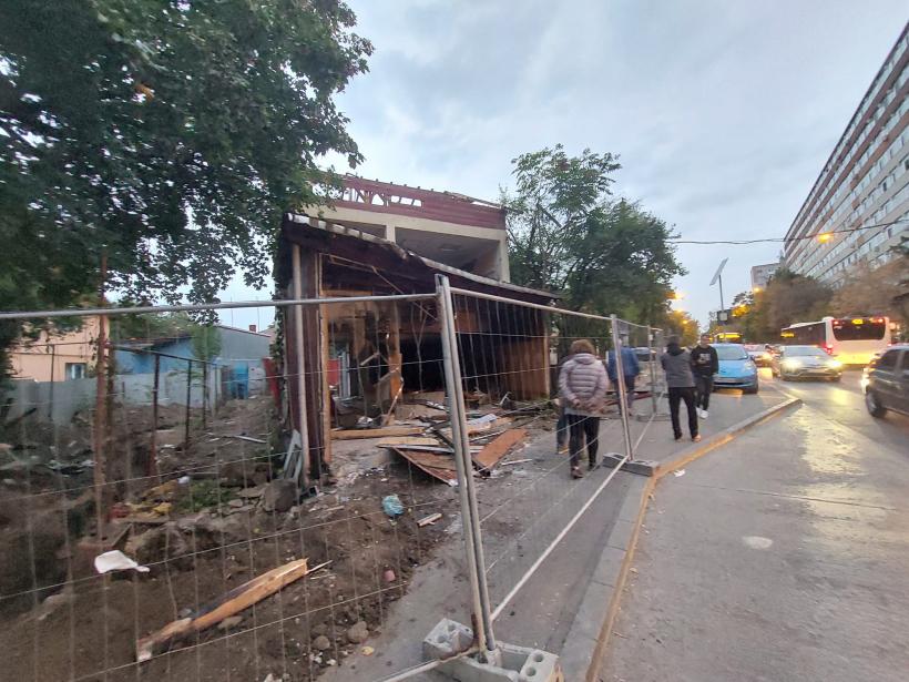 Sute de bucureșteni, cu buldozerele în poartă, în pragul disperării: Cronologia unei demolări-dezastru! 18803371