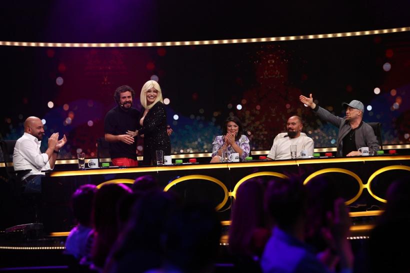 Loredana Groza, roast senzațional la Stand-Up Revolution.  Momentul ei a fost urmat de un concert de zile mari la masa juraților 18803513