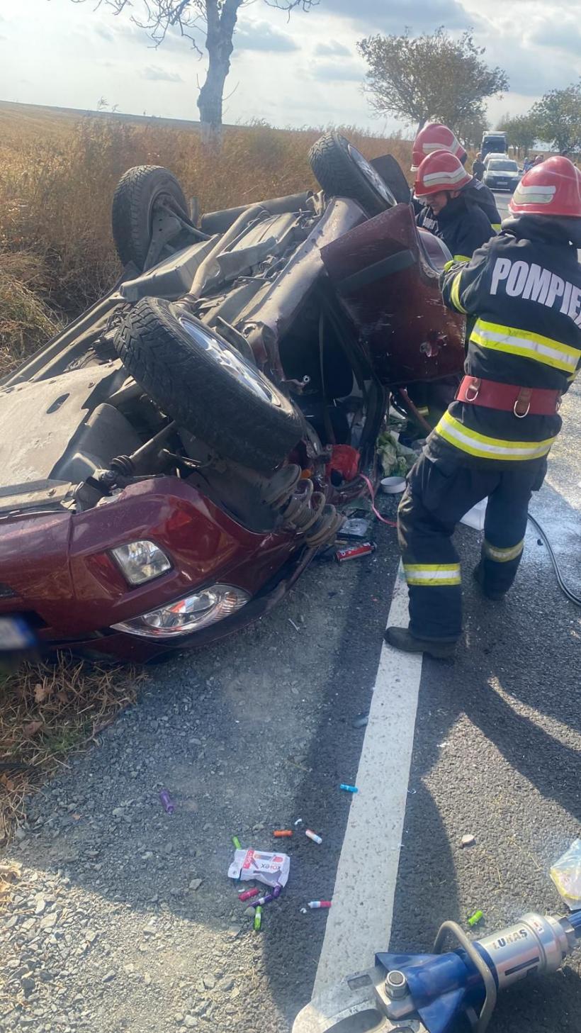 Accident grav pe DN 22 A, în județul Tulcea. O șoferiță a murit după ce s-a răsturnat cu autoturismul 18803726